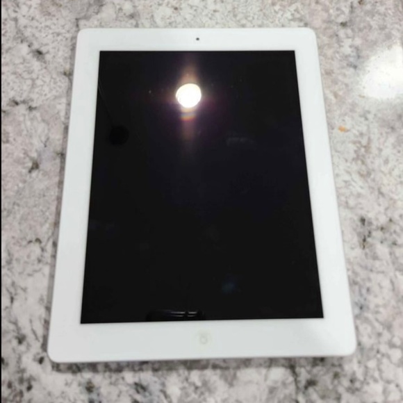 White Ipad 3